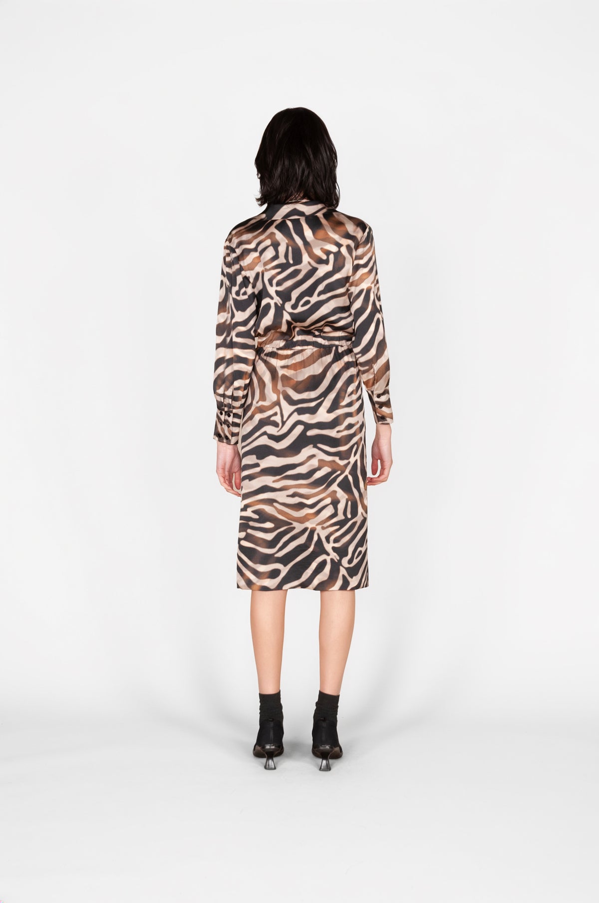 Abito fantasia scollo V in stampa animalier-2