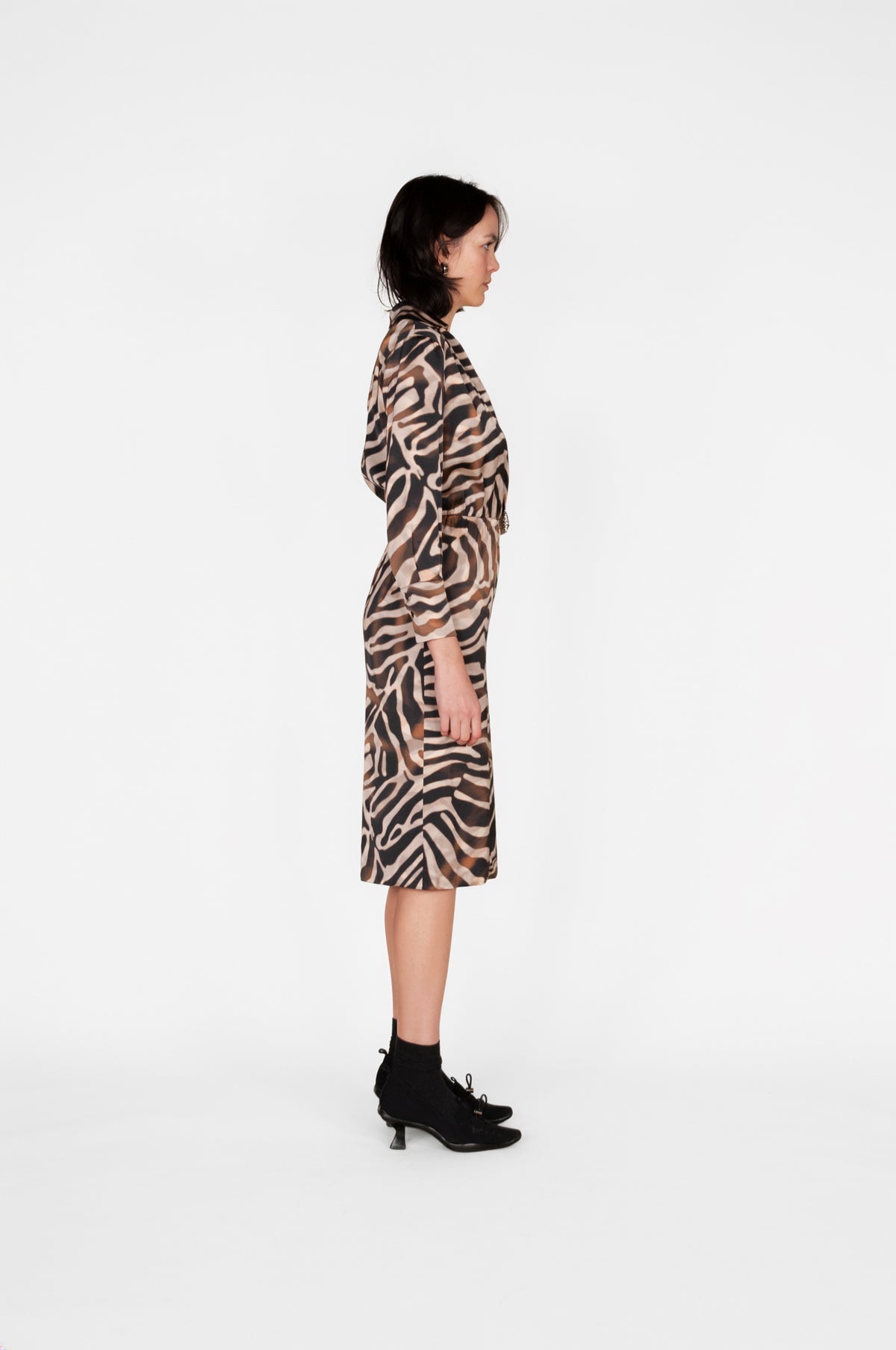 Abito fantasia scollo V in stampa animalier-3