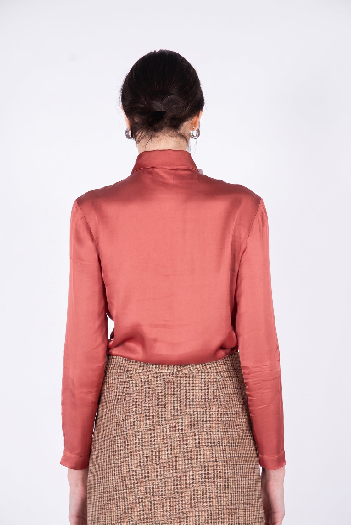 Camicia con scollatura-3