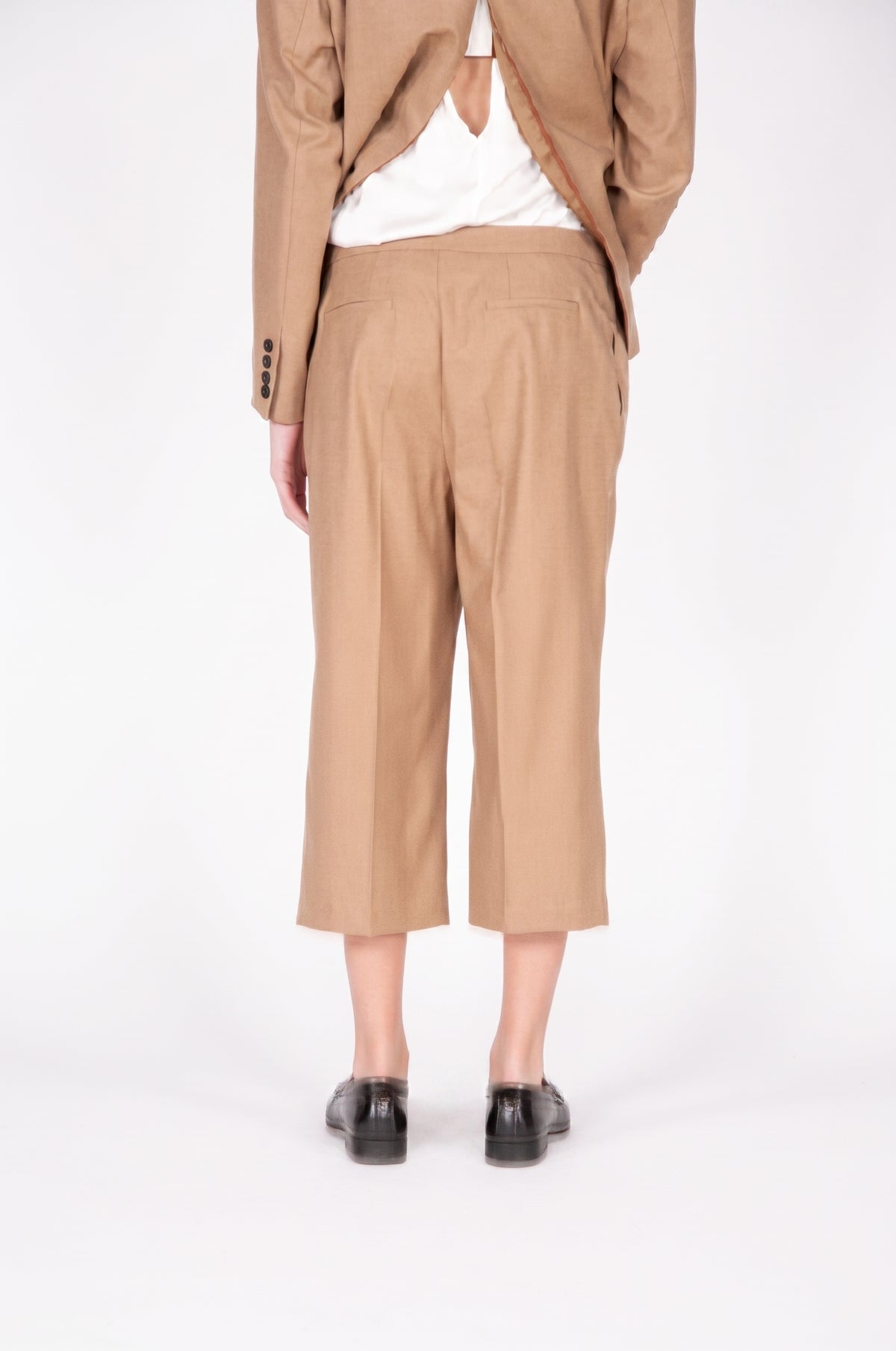 Pantalone jogger con nervature-3